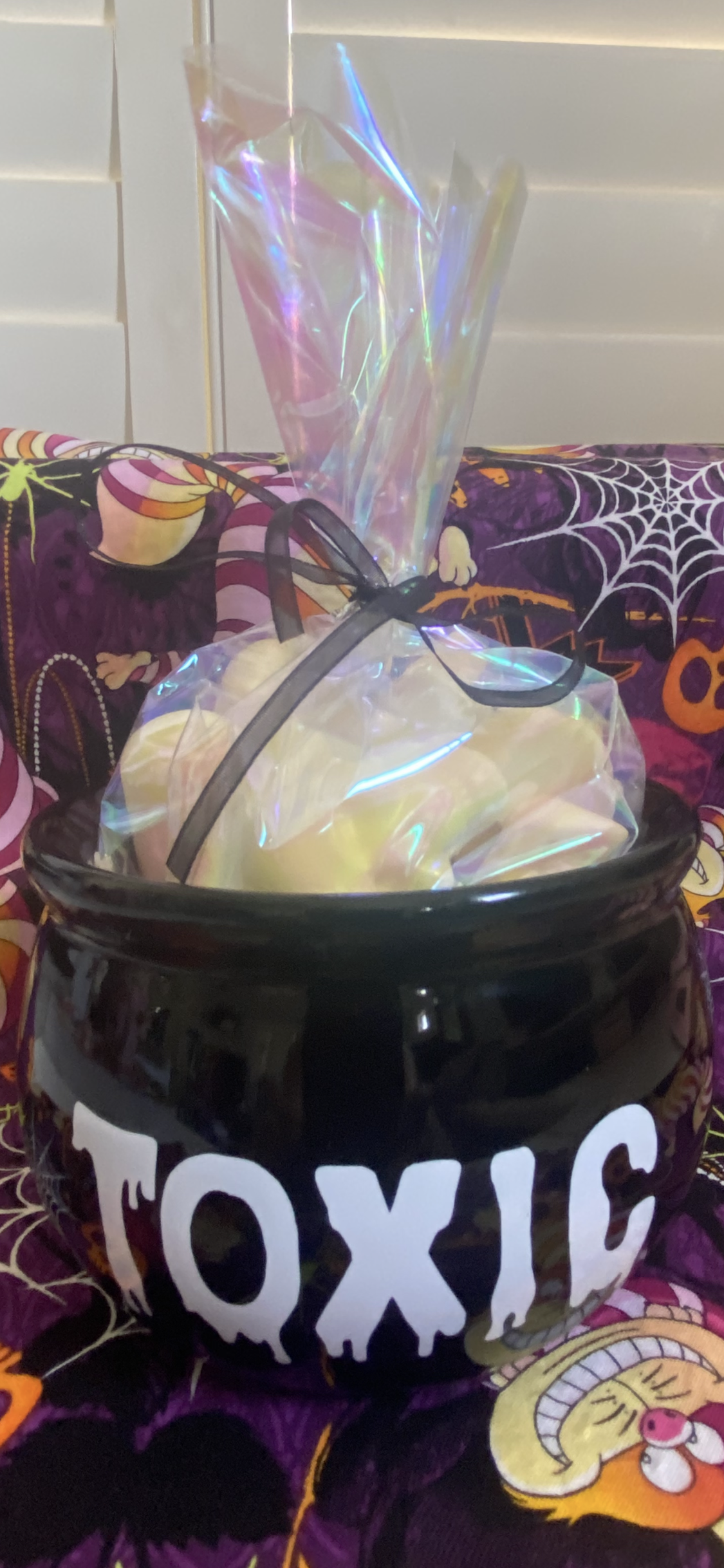 Halloween Melts In A Cauldron Soy & Beeswax Melts